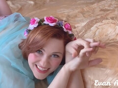 Enthousiasteling, Brits, Mollig, Ondergoed, Alleen, Kousen, Tieten likken, Vrouw