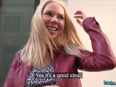 Grosse bite, Blonde, Sucer une bite, Tir de sperme, En levrette, Pov, Public, Russe