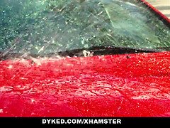 デカパイ, フェムドム, Hd, レズビアン, 淫乱熟女, ピグテール, ペニスバンド, ティーン