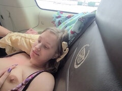 Baby sitter, Voiture, Gorge profonde, Faciale, Chatte, Belle mère, Surprise
