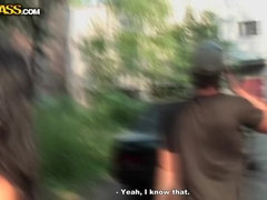 Брюнетки, Сперма на лице, Деньги, На природе, Втроем