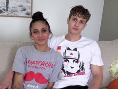 お尻, フェラチオ, 茶髪の, バック, 手コキする, キス, なめる, ティーン