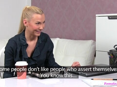 Brunette brune, Tchèque, Européenne, Lesbienne, Seins naturels, Bureau, Chatte, Pute