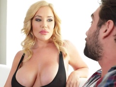 Tetas grandes, Rubia, Mamada, Estilo perrito, Corridas faciales, Pajear, Enorme, Tetas