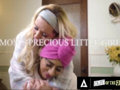 Belleza, Compilación, Linda, Lesbiana, Madres para coger, Orgasmo, Tatuaje, Tetas