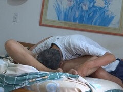 Aus dem arsch in den mund, Grosser schwanz, Schwarz, Behaart, Handjob, Lecken, Milf, Unter dem rock
