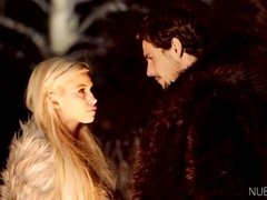 Blonde, Sucer une bite, En levrette, Doigter, Embrassement, Léchez, De plein air, Adolescente