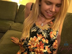 Culo, Pies, Penetracion con dedos, Tacones, Coño, Afeitado, Tatuaje, Tetas