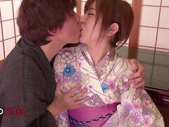 Sultry Asian queen Kokoro Maki enjoys a creampie after a steamy hookup