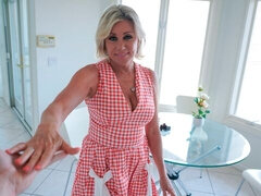 Grosser arsch, Blondine, Blasen, Hundestellung, Milf, Natürlichen titten, Penis, Pov