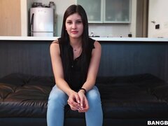 Blasen, Braunhaarige, Hundestellung, Hardcore, Latina, Muschi, Rau, Titten