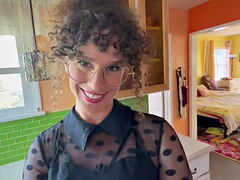 Amateur, Sucer une bite, Attrapée, Tromperie, Éjaculation interne, Béant, Pov, Belle mère