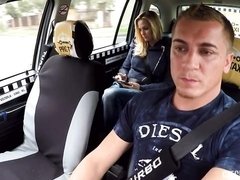 Grosser arsch, Grosse titten, Blondine, Handjob, Lecken, Milf, Entkleiden, Eng