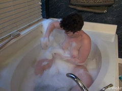 Kont, Bruinharig, Mollig, Harig, Ondergoed, Masturbatie, Dikke tepels, Douche