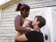 Belle grosse femme bgf, Gros cul, Gros seins, Sucer une bite, En levrette, Faciale, Seins naturels, De plein air