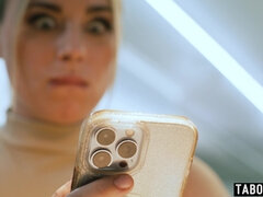 茶髪の, 巨乳な, ディルド, 指いじり, ハードコア, なめる, ペニスバンド, 禁句