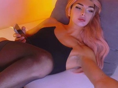 Tranny hotty in thigh high stocking jerking off