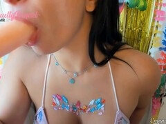 Salle de bains, Gros cul, Britannique, Fille latino, Masturbation, Petite femme, Douche, Jouets