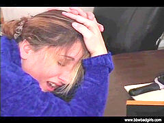 Amateur, Belle grosse femme bgf, Rondelette, Tir de sperme, Branlette thaïlandaise, Maman, Rousse roux, Plan cul à trois