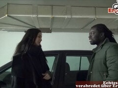 Grosse bite, Noire, Sucer une bite, Voiture, Éjaculer dans la bouche, Tir de sperme, Allemand, Nénés