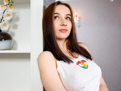 18 jaar, Bruinharig, Onschuldig, Pornster, Alleen, Tiener