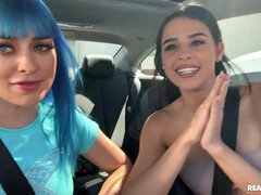 浴室, フェラチオ, 茶髪の, チン, ヨーロピアン, オナニー, 自然山雀, 小柄