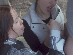 Noire, Sucer une bite, Éjaculer dans la bouche, Tir de sperme, Branlette thaïlandaise, Léchez, De plein air, Public