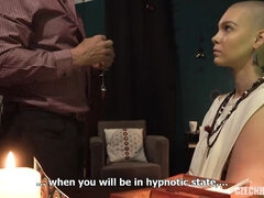 Sucer une bite, Robe, Doigter, Branlette thaïlandaise, Pov, Rasée, Cheveux courts, Adolescente