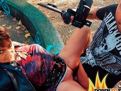 Gros cul, Sucer une bite, Mature, De plein air, Piercing, Pov, Public, Cheveux courts