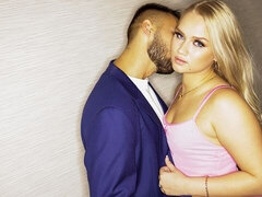 18 jahre, Grosser arsch, Grosser schwanz, Blondine, Blasen, Hundestellung, Jungendliche (18+), Titten