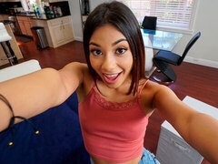 Gros cul, Grosse bite, Sucer une bite, Brunette brune, Fille latino, Seins naturels, Petite femme, Nénés