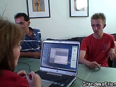 Old mature office woman gets double penetration