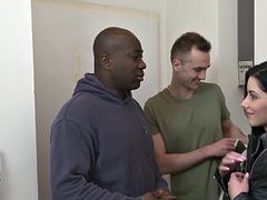In den arsch, Grosser schwanz, Schwarz, Blasen, Hausfrau, Interrassisch, Pornostars, Ehefrau