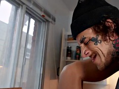 Anal, Corridas, Fetiche, Gay, Cocina, Perforación, Orinar, Tatuaje