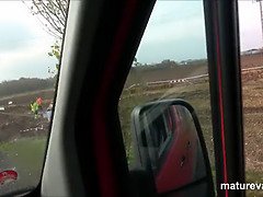 Schönheit, Grosse titten, Blasen, Auto, Milf, Natürlichen titten, Muschi, Stiefmutter
