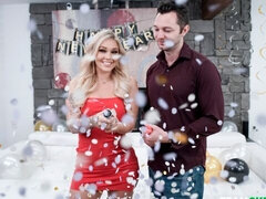 Grosser schwanz, Grosse titten, Blondine, Blasen, Hundestellung, Puppe, Milf, Tätowierung