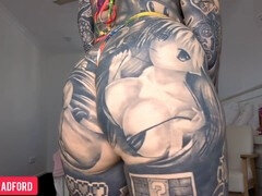 Amateur, Cul à la bouche, Gros cul, Lingerie, Mature, Mère que j'aimerais baiser, Maman, Tatouage