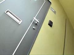 Lieveling, Grote mammen, Pijpbeurt, Bruinharig, Handbeurt, Rijpe lesbienne, Tiener, Tieten likken