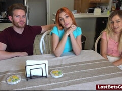 18, ゲーム, 小柄, 赤毛, ストリップ, ティーン, 三人, オッパイの