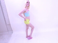 Blond Hair Babe bombshell cums hard gettin humped at audition