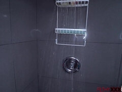 Stepsis and stepbro fucking n the shower