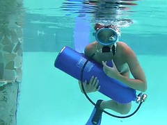 Leie, Grosse titten, Erotisch, Fetisch, Ungarisch, Pool, Titten, Unter wasser