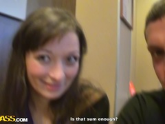 Anal, Brunette brune, Faciale, Argent, Bureau, Jarretelles, Plan cul à trois