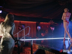 Большая жопа, Большие сиськи, Брюнетки, Грудастые, Собачьи, Секс без цензуры, Лизание, Жена