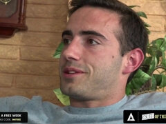 Anal, Gros cul, Grosse bite, Gros seins, Sucer une bite, Gorge profonde, Prisonnier, Réalité