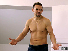 Sucer une bite, Brunette brune, 2 femmes 1 homme, Groupe, Adolescente, Plan cul à trois, Nénés