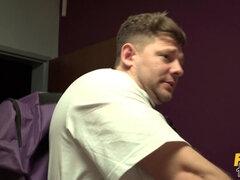 Arsch, Schlafzimmer, Blasen, Braunhaarige, Europäisch, Lecken, Muschi, Sich ausziehen