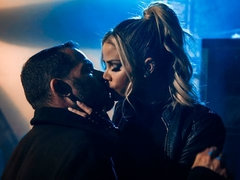 Anal, Cul, Gros seins, Sucer une bite, Plantureuse, Cinéma, Mignonne, Hard