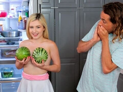 Amateur, Blonde, Sucer une bite, En levrette, Masturbation, Cheveux courts, Maigrichonne, Nénés