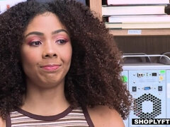 Mamada, Corridas, Estilo perrito, Corridas faciales, Tetas naturales, Oficina, Realidad, Tetas